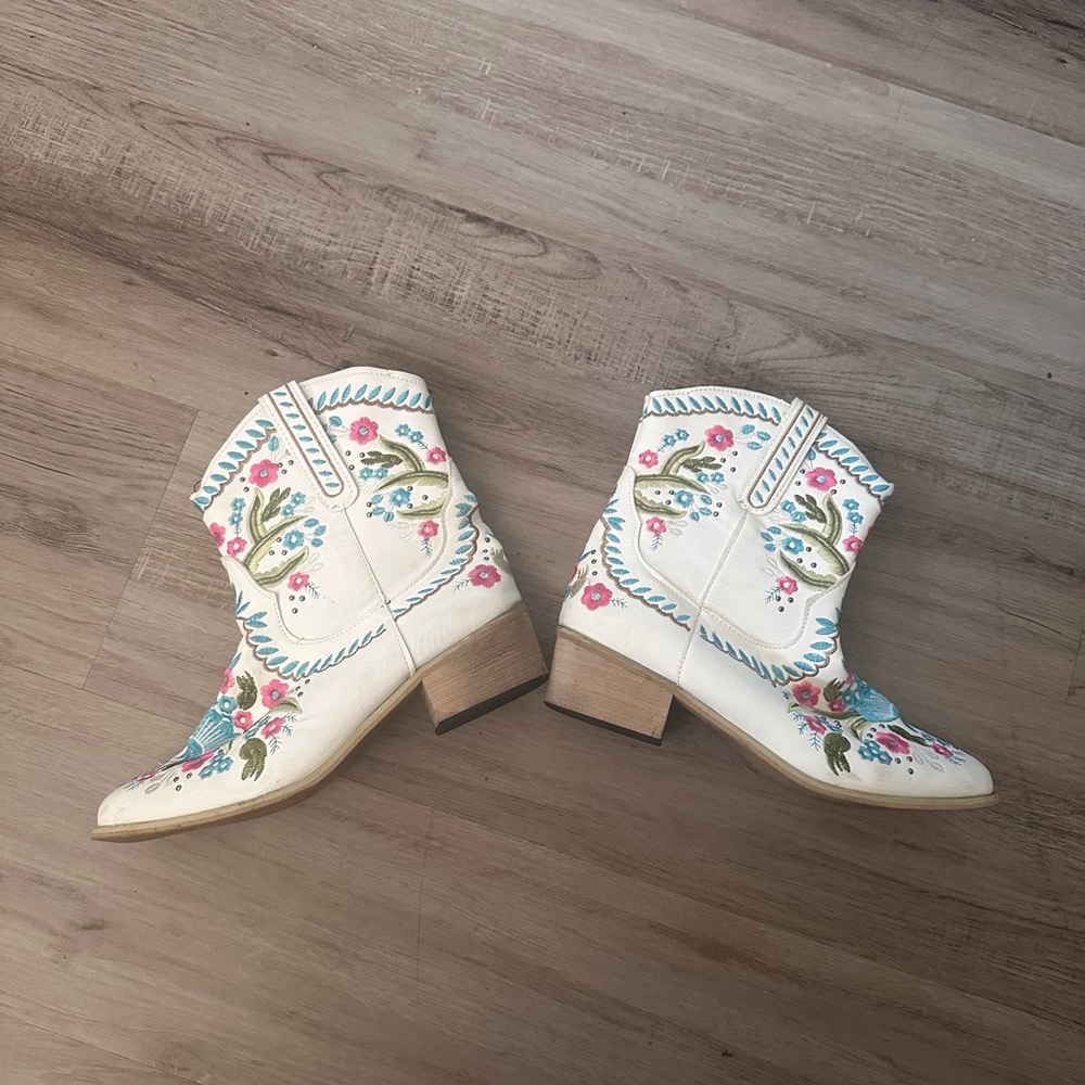 White floral cowboy boots